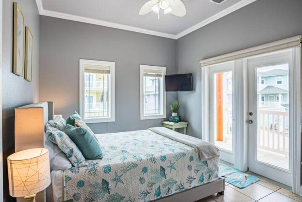 7 Bedroom Home Steps To The Beach With 4 Patios And Pool! Sleeps 20 Port Aransas Eksteriør billede