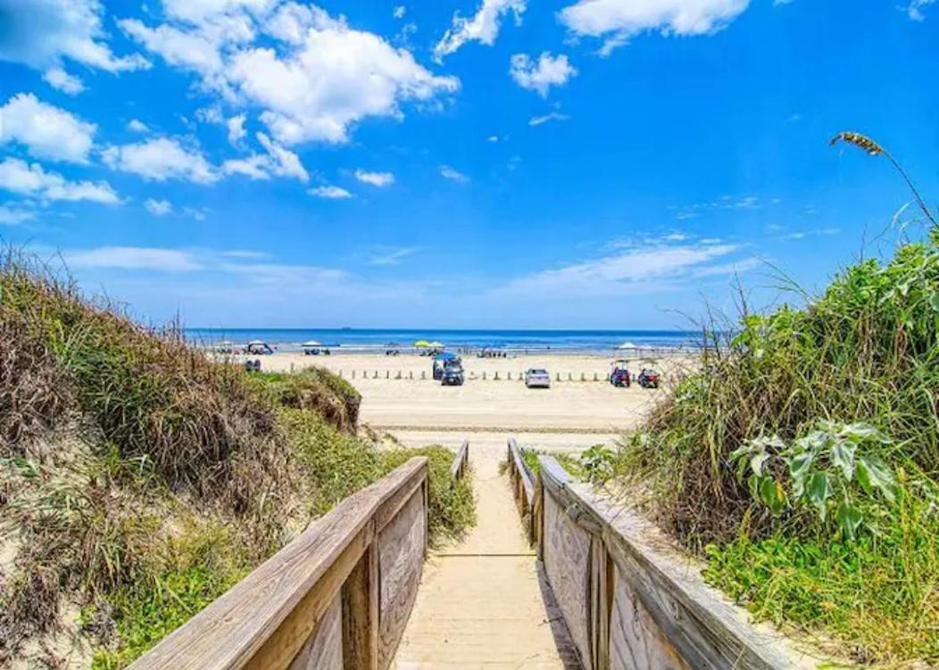 7 Bedroom Home Steps To The Beach With 4 Patios And Pool! Sleeps 20 Port Aransas Eksteriør billede