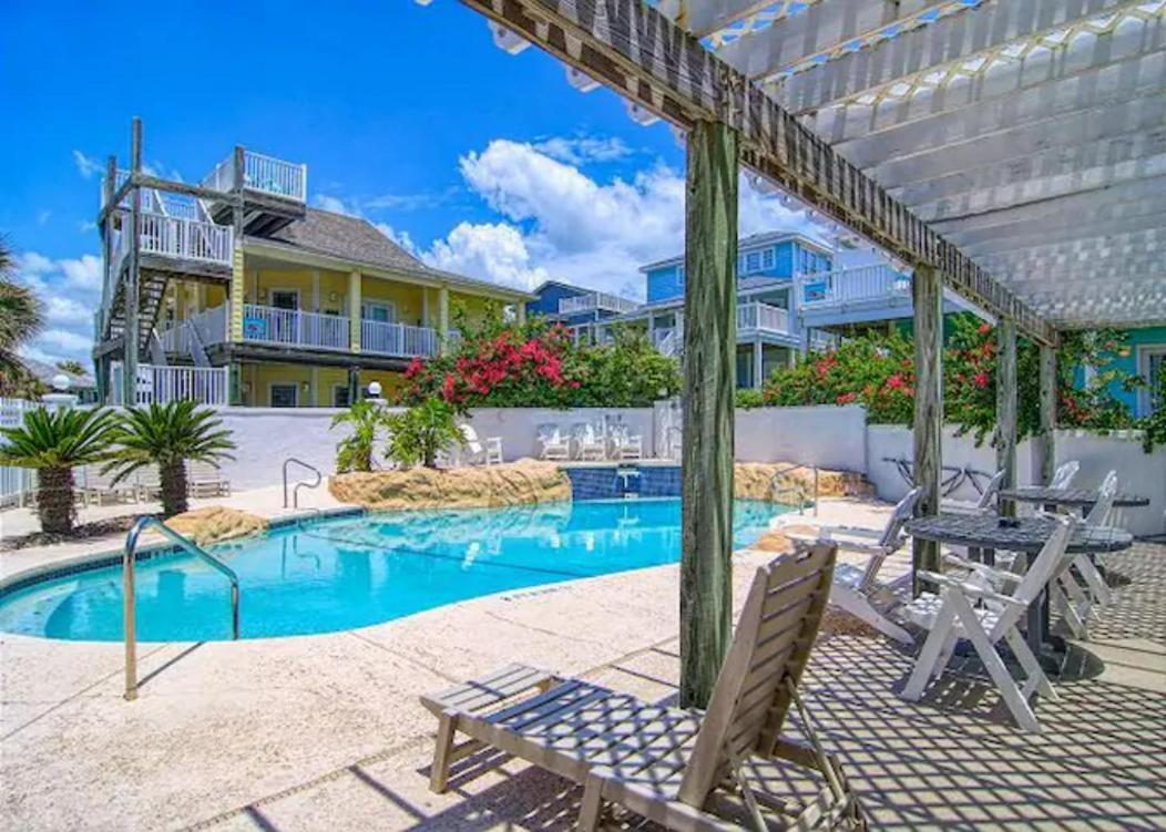 7 Bedroom Home Steps To The Beach With 4 Patios And Pool! Sleeps 20 Port Aransas Eksteriør billede