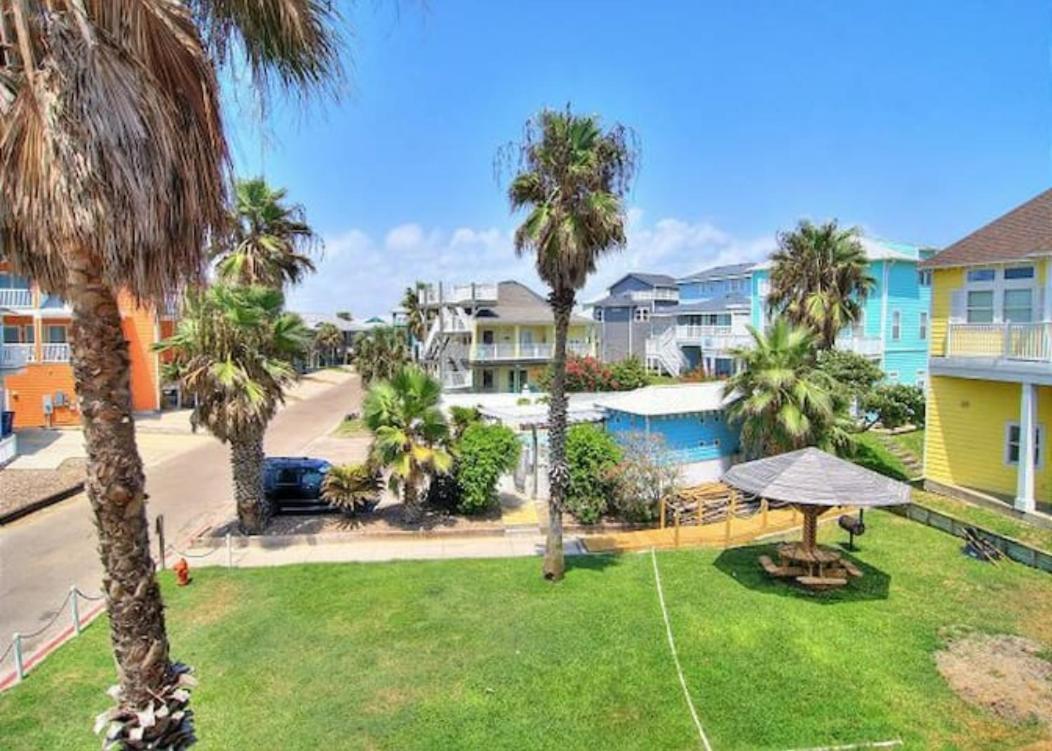 7 Bedroom Home Steps To The Beach With 4 Patios And Pool! Sleeps 20 Port Aransas Eksteriør billede