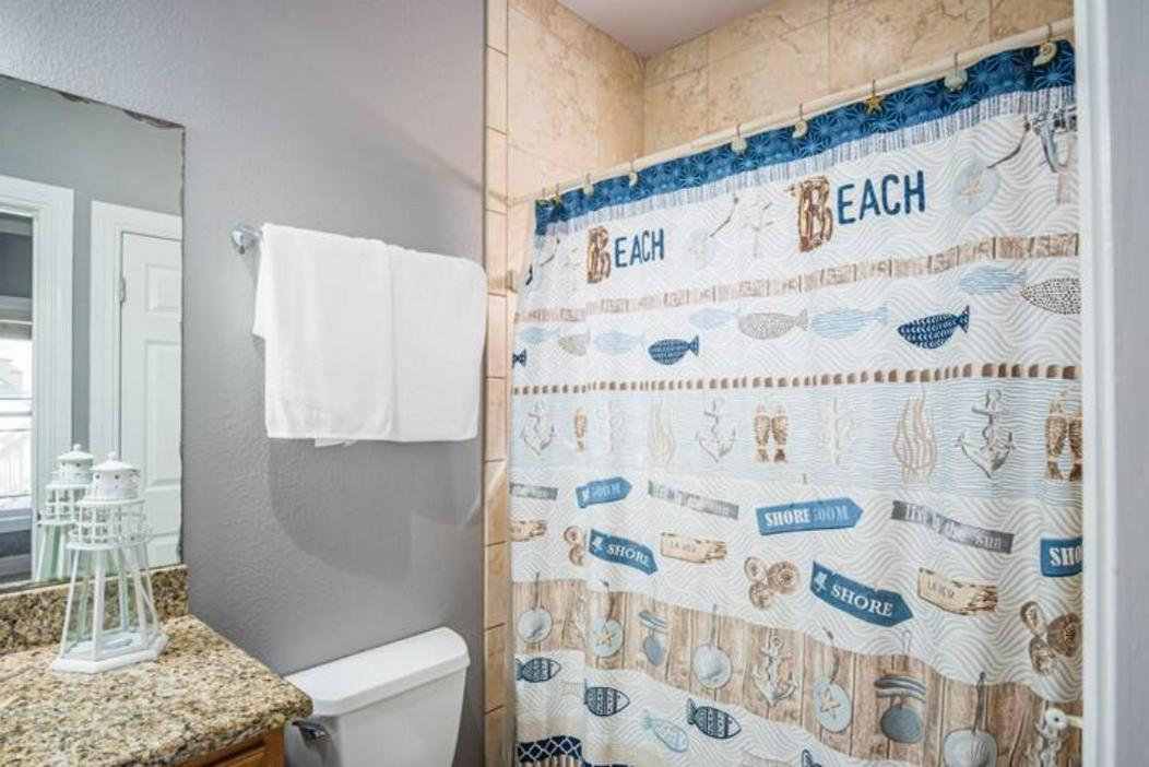 7 Bedroom Home Steps To The Beach With 4 Patios And Pool! Sleeps 20 Port Aransas Eksteriør billede