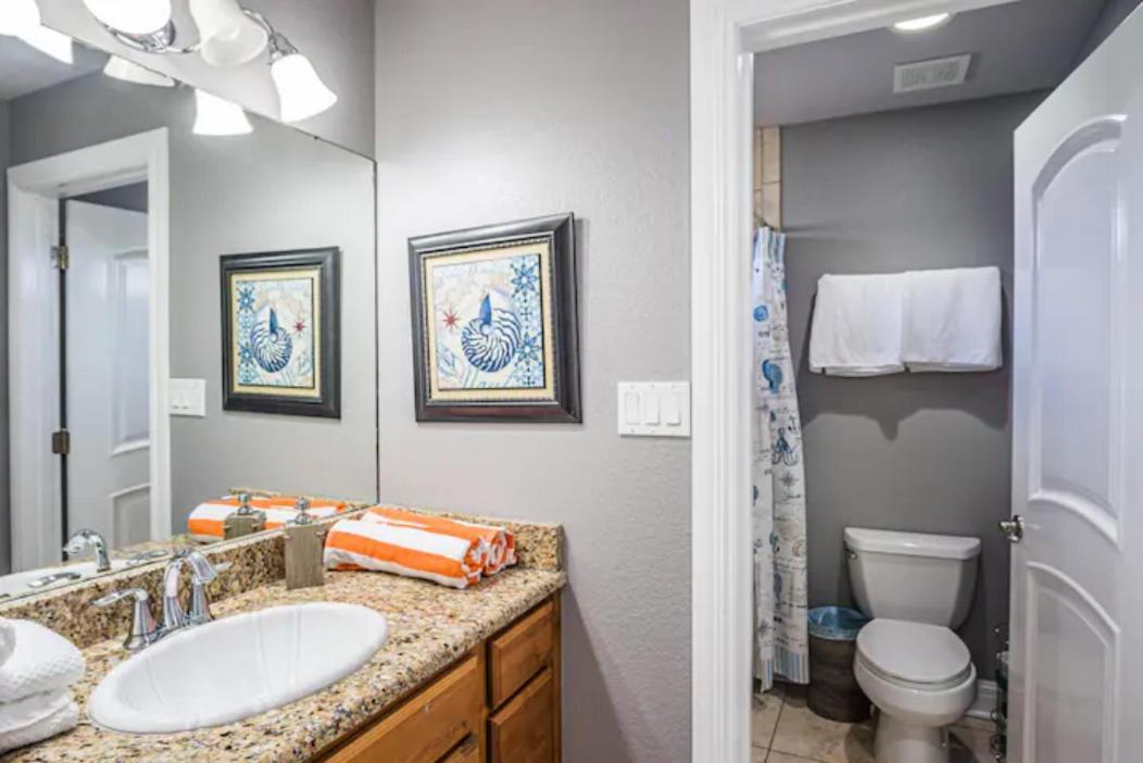 7 Bedroom Home Steps To The Beach With 4 Patios And Pool! Sleeps 20 Port Aransas Eksteriør billede