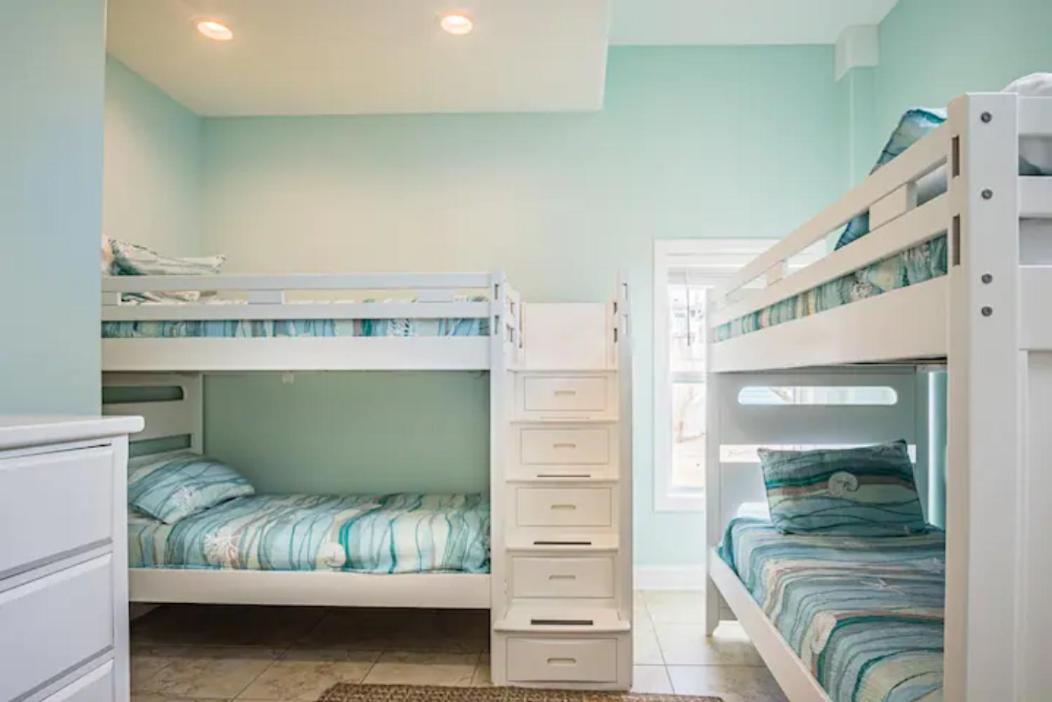 7 Bedroom Home Steps To The Beach With 4 Patios And Pool! Sleeps 20 Port Aransas Eksteriør billede